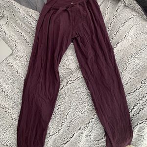 Lululemon sweats size 4